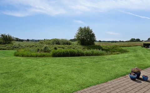 Daniela - 300M from the Sea: Woongebied, Dak, Voorstad, Oprit, Landgoed, Schoorsteen