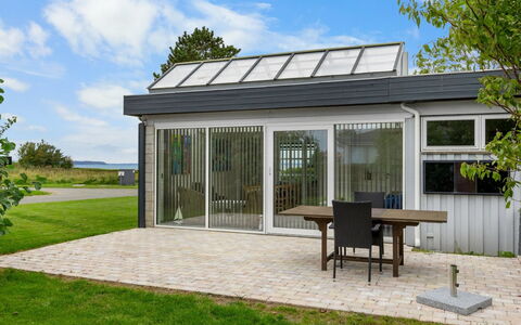 Rikkart - 100M from the Sea: Meubilair, Interieur Ontwerp, Flooring, Hout, Verdieping, Plafond, Houten Vloer, Stoel, Tafel, Verlichting