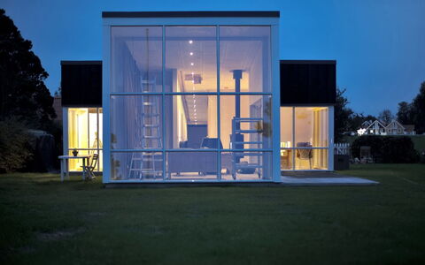 Amia - 20M from the Sea: Meubilair, Interieur Ontwerp, Stoel, Flooring, Tafel, Toevlucht, Verdieping, Plafond, Kamer, Eco Hotel