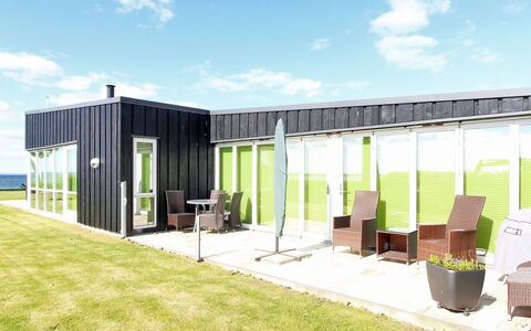 Amia - 20M from the Sea: Meubilair, Interieur Ontwerp, Stoel, Flooring, Tafel, Toevlucht, Verdieping, Plafond, Kamer, Eco Hotel