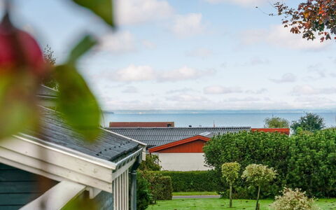 Fita - 300M from the Sea: Blauw, Struik, Verblijf, Groundcover, Tuin, Landgoed, Schaduw, Landscaping, Boerderij, Eco Hotel