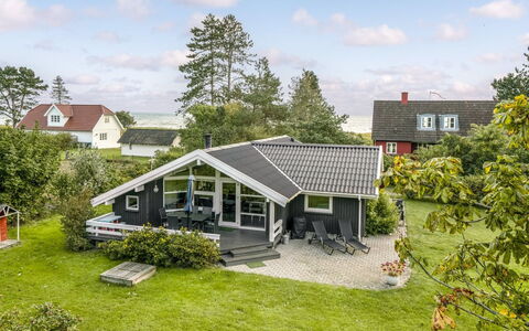 Stasia - 75M from the Sea: Zwembad, Buitenmeubels, Meubilair, Toevlucht, Flagstone, Eco Hotel, Schaduw, Stoel, Vrije Tijd, Landgoed