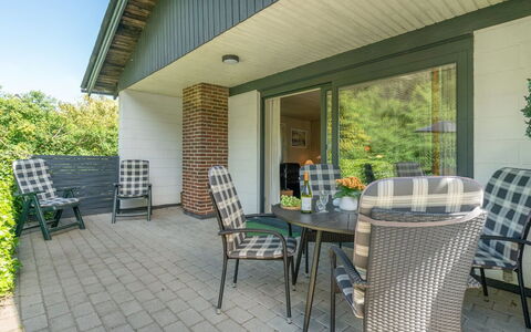 Suni - 400M from the Sea: Blauw, Struik, Verblijf, Groundcover, Tuin, Landgoed, Schaduw, Landscaping, Boerderij, Eco Hotel