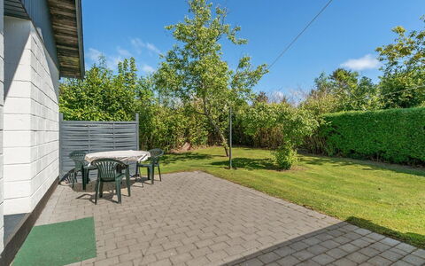 Suni - 400M from the Sea: Blauw, Struik, Verblijf, Groundcover, Tuin, Landgoed, Schaduw, Landscaping, Boerderij, Eco Hotel