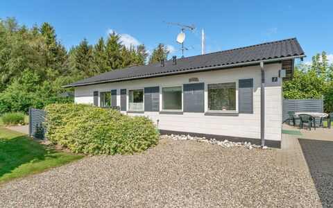Suni - 400M from the Sea: Blauw, Struik, Verblijf, Groundcover, Tuin, Landgoed, Schaduw, Landscaping, Boerderij, Eco Hotel