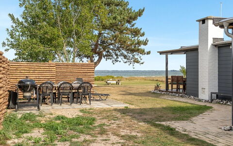Sigurd - 20M from the Sea: Meubilair, Interieur Ontwerp, Flooring, Hout, Verdieping, Plafond, Houten Vloer, Stoel, Tafel, Verlichting