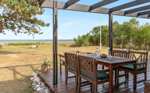 Sigurd - 20M from the Sea: Meubilair, Interieur Ontwerp, Flooring, Hout, Verdieping, Plafond, Houten Vloer, Stoel, Tafel, Verlichting
