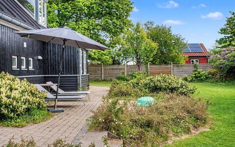 Gullan - 75M from the Sea: Hout, Dak, Architectuur, Huis, Huis, Verblijf, Siding, Hardwood, Helling, Landgoed