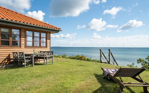 Botmar - 10M from the Sea: Meubilair, Interieur Ontwerp, Flooring, Hout, Verdieping, Plafond, Houten Vloer, Stoel, Tafel, Verlichting