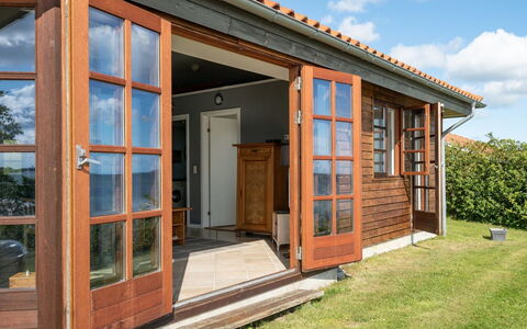 Botmar - 10M from the Sea: Meubilair, Interieur Ontwerp, Flooring, Hout, Verdieping, Plafond, Houten Vloer, Stoel, Tafel, Verlichting
