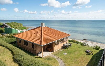 Botmar - 10M from the Sea