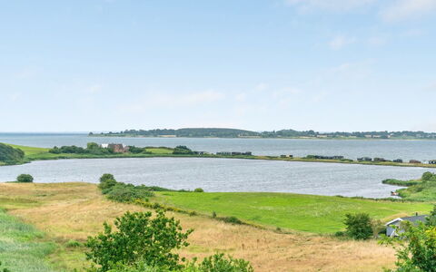 Chayton - 450M from the Sea: Woongebied, Dak, Voorstad, Oprit, Landgoed, Schoorsteen