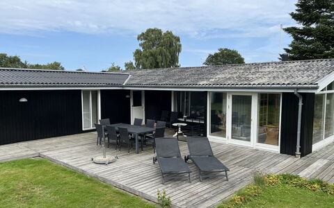 Alrich - 500M from the Sea: Verblijf, Huis, Huis, Dak, Veranda, Landgoed, Siding, Garden Gebouwen, Boerderij, Werf