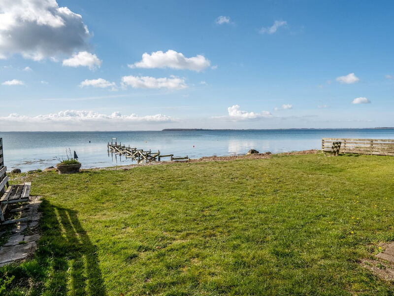 Loella - 35M from the Sea