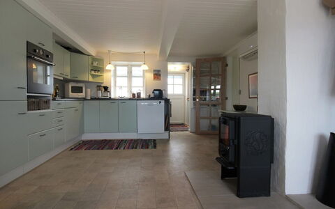 Harre - 300M from the Sea: Flooring, Keuken, Verdieping, Cabinetry, Interieur Ontwerp, Meubilair, Toestel Van De Keuken, Hout, Countertop, Plafond
