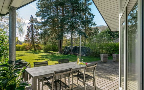 Maira - 150M from the Sea: Struik, Land Lot, Huis, Tuin, Veranda, Schaduw, Groundcover, Landscaping, Landgoed