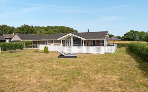 Stefanka - 600M from the Sea: Dak, Huis, Huis, Verblijf, Deur, Siding, Dek, Veranda, Plank, Hardwood