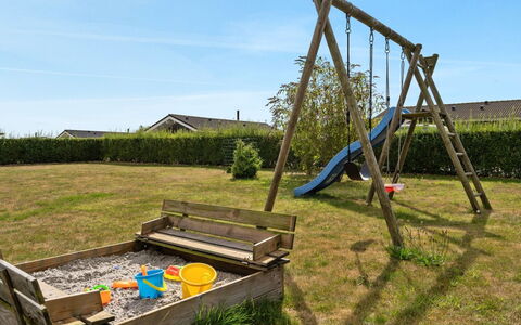 Stefanka - 600M from the Sea: Dak, Huis, Huis, Verblijf, Deur, Siding, Dek, Veranda, Plank, Hardwood