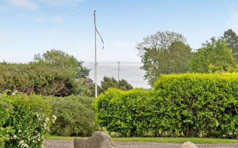 Flicka - 275M from the Sea: Verblijf, Huis, Huis, Dak, Veranda, Landgoed, Siding, Garden Gebouwen, Boerderij, Werf