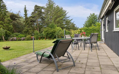 Locan - 1.2Km from the Sea: Dak, Huis, Huis, Verblijf, Siding, Landgoed, Oprit, Garden Gebouwen, Werf, Schuur