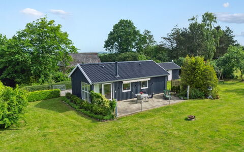 Locan - 1.2Km from the Sea: Dak, Huis, Huis, Verblijf, Siding, Landgoed, Oprit, Garden Gebouwen, Werf, Schuur