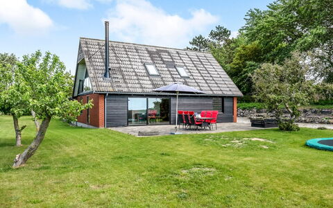 Emin - 100M from the Sea: Gras, Dak, Huis, Huis, Verblijf, Land Lot, Boerderij, Tuin, Landelijk Gebied