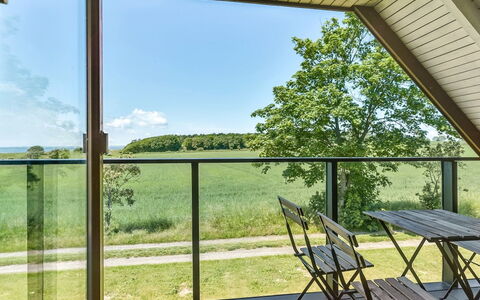 Emin - 100M from the Sea: Hout, Stoel, Glas, Schaduw, Beits, Hardwood, Balkon, Eco Hotel, Dek, Keuken En Eettafel