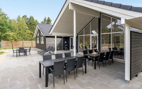 Jorn - 75M from the Sea: Huis, Dak, Huis, Verblijf, Schuur, Garden Gebouwen, Siding, Werf, Blokhut, Hut