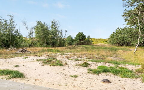 Jorn - 75M from the Sea: Huis, Dak, Huis, Verblijf, Schuur, Garden Gebouwen, Siding, Werf, Blokhut, Hut