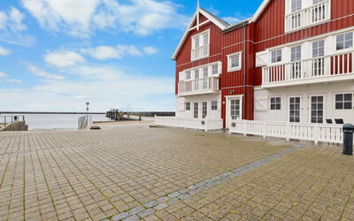 Terina - 5M from the Sea