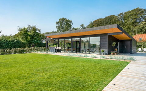 Sebbi - 90M from the Sea: Dak, Land Lot, Huis, Tuin, Garden Gebouwen, Schaduw, Boerderij, Verblijf, Landgoed, Landscaping
