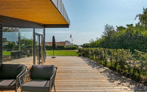 Sebbi - 90M from the Sea: Land Lot, Tuin, Schaduw, Landscaping, Eco Hotel, Gang, Ontwerp, Werf, Backyard