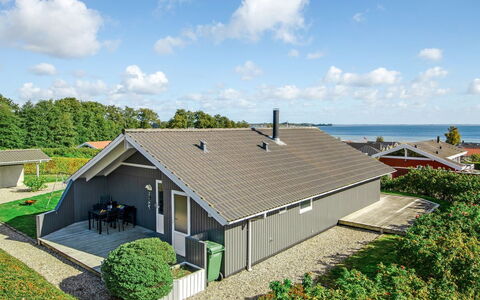 Apsolon - 150M from the Sea: Meubilair, Interieur Ontwerp, Flooring, Hout, Verdieping, Plafond, Houten Vloer, Stoel, Tafel, Verlichting