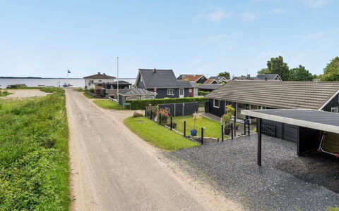 Kei - 75M from the Sea: Dak, Huis, Huis, Verblijf, Siding, Landgoed, Oprit, Garden Gebouwen, Werf, Schuur