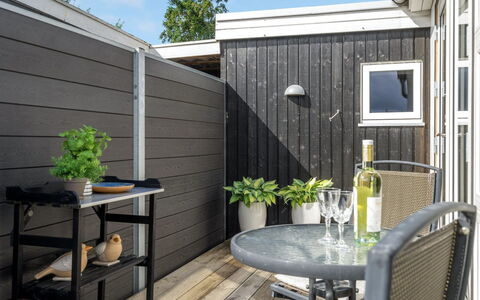 Kei - 75M from the Sea: Dak, Huis, Huis, Verblijf, Siding, Landgoed, Oprit, Garden Gebouwen, Werf, Schuur