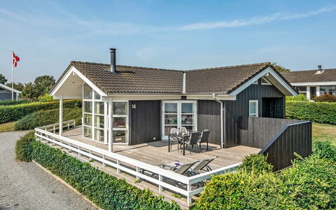 Maj - 150M from the Sea: Meubilair, Interieur Ontwerp, Flooring, Hout, Verdieping, Plafond, Houten Vloer, Stoel, Tafel, Verlichting