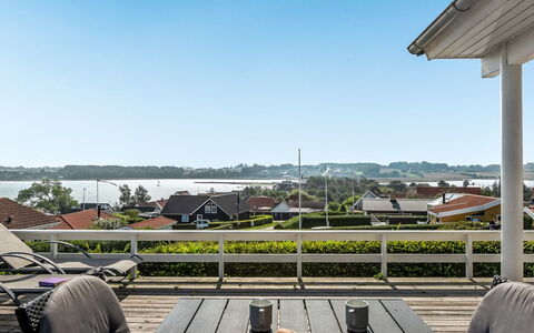 Maj - 150M from the Sea: Meubilair, Interieur Ontwerp, Flooring, Hout, Verdieping, Plafond, Houten Vloer, Stoel, Tafel, Verlichting