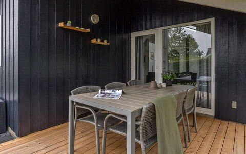Petrus - 750M from the Sea: Meubilair, Interieur Ontwerp, Flooring, Hout, Verdieping, Plafond, Houten Vloer, Stoel, Tafel, Verlichting