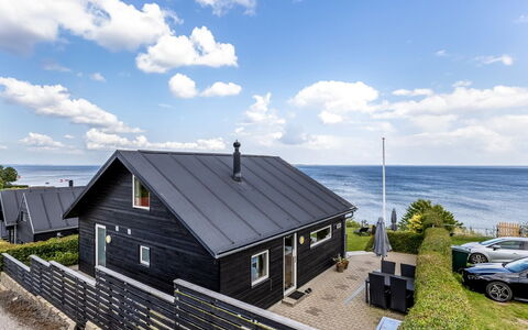 Majbritt - 50M from the Sea: Dak, Huis, Huis, Verblijf, Siding, Landgoed, Oprit, Garden Gebouwen, Werf, Schuur