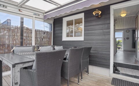 Anisa - 400M from the Sea: Meubilair, Interieur Ontwerp, Flooring, Hout, Verdieping, Plafond, Houten Vloer, Stoel, Tafel, Verlichting