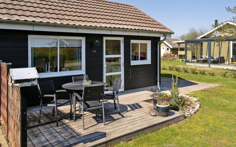 Anisa - 400M from the Sea: Meubilair, Interieur Ontwerp, Flooring, Hout, Verdieping, Plafond, Houten Vloer, Stoel, Tafel, Verlichting