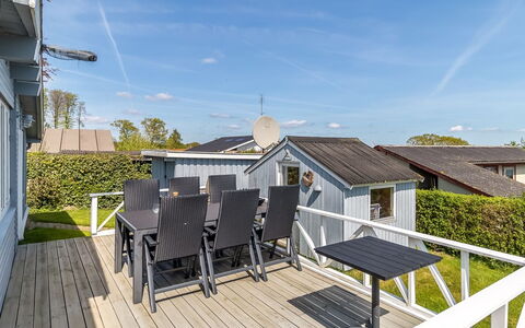 Stamena - 200M from the Sea: Dak, Huis, Huis, Verblijf, Deur, Siding, Dek, Veranda, Plank, Hardwood
