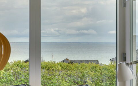 Stamena - 200M from the Sea: Dak, Huis, Huis, Verblijf, Deur, Siding, Dek, Veranda, Plank, Hardwood
