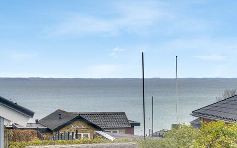 Stamena - 200M from the Sea: Dak, Huis, Huis, Verblijf, Deur, Siding, Dek, Veranda, Plank, Hardwood