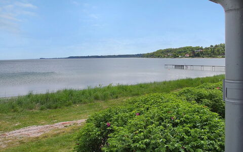 Melia - 50M to the Fjord: Hout, Dak, Architectuur, Huis, Huis, Verblijf, Siding, Hardwood, Helling, Landgoed