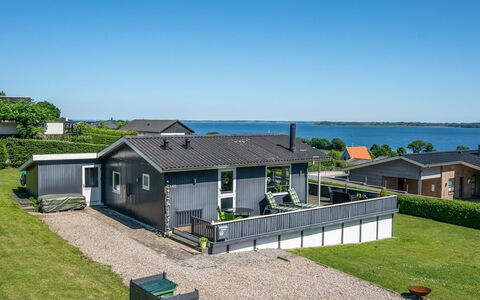 Jenvold - 300M to the Fjord: Dak, Huis, Land Lot, Huis, Verblijf, Landgoed, Garden Gebouwen, Schaduw, Blokhut, Landscaping