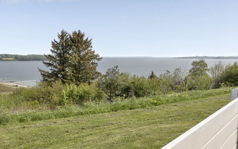 Alya - 200M from the Sea: Blauw, Struik, Verblijf, Groundcover, Tuin, Landgoed, Schaduw, Landscaping, Boerderij, Eco Hotel