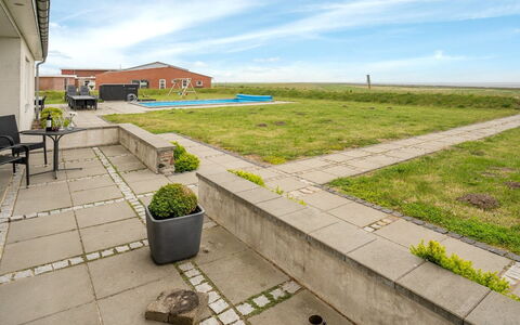 Annagrete - 12Km from the Sea: Woongebied, Dak, Voorstad, Oprit, Landgoed, Schoorsteen