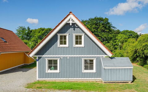 Fausta - 150M to the Fjord: Huis, Huis, Dak, Woongebied, Verblijf, Landgoed, Boerderij, Gazon, Landscaping, Siding