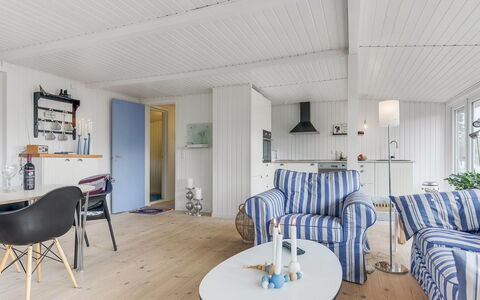 Elain - from the Sea: Interieur Ontwerp, Meubilair, Flooring, Hout, Plafond, Verdieping, Kamer, Huis, Stoel, Woonkamer
